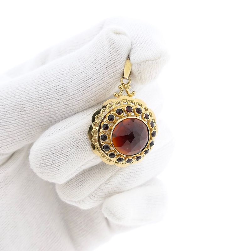 Image 11 of Vintage Gold Garnet Pendant