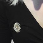 Image 3 of Gold brooch as a flower | Vintage