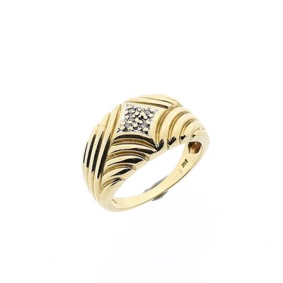 Gold Ring with Ribbed Pattern and Diamond; 0.02 ct; 14K; Size 17.5 Image 1 of Gold Ring with Ribbed Pattern and Diamond; 0.02 ct; 14K; Size 17.5