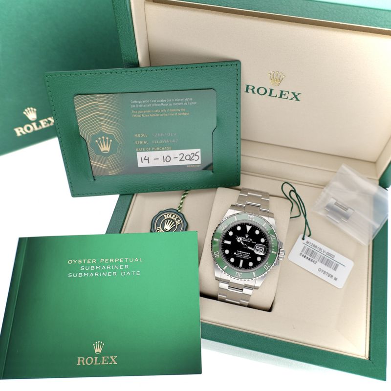Image 14 of Rolex Submariner Date 41mm 'Starbucks' 126610LV; Automatic Men's Watch