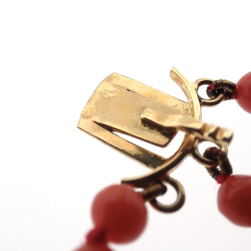 Image 8 of Blood coral bead necklace with gold clasp; Antique | 45 cm