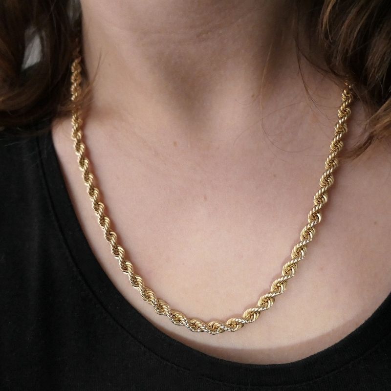 Image 8 of Gold twisted link chain