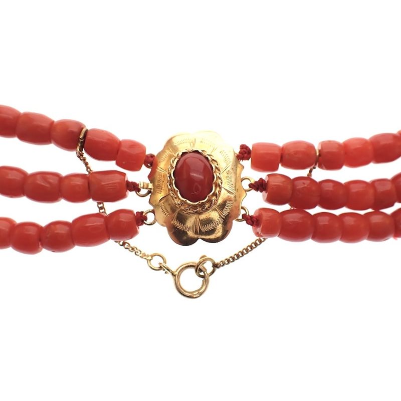 Image 2 of Blood coral bead necklace with gold clasp; Antique | 38 cm
