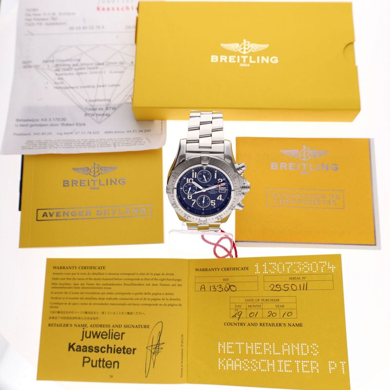 Image 15 of Breitling Avenger Skyland 45mm A13380; Automatic Men's Watch