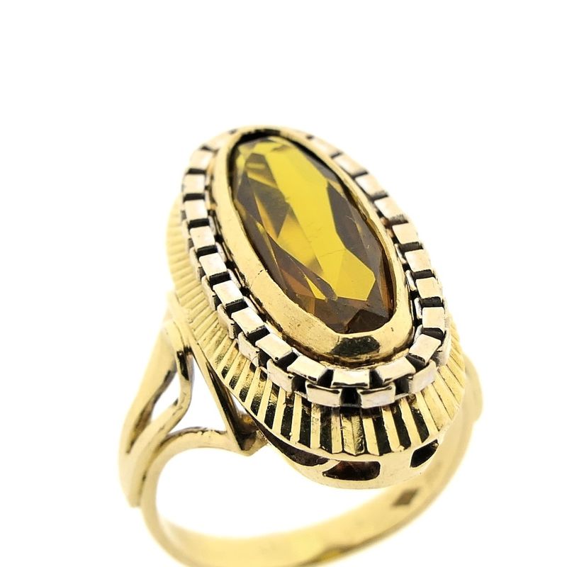 Image 5 of Gold ring with yellow sapphire