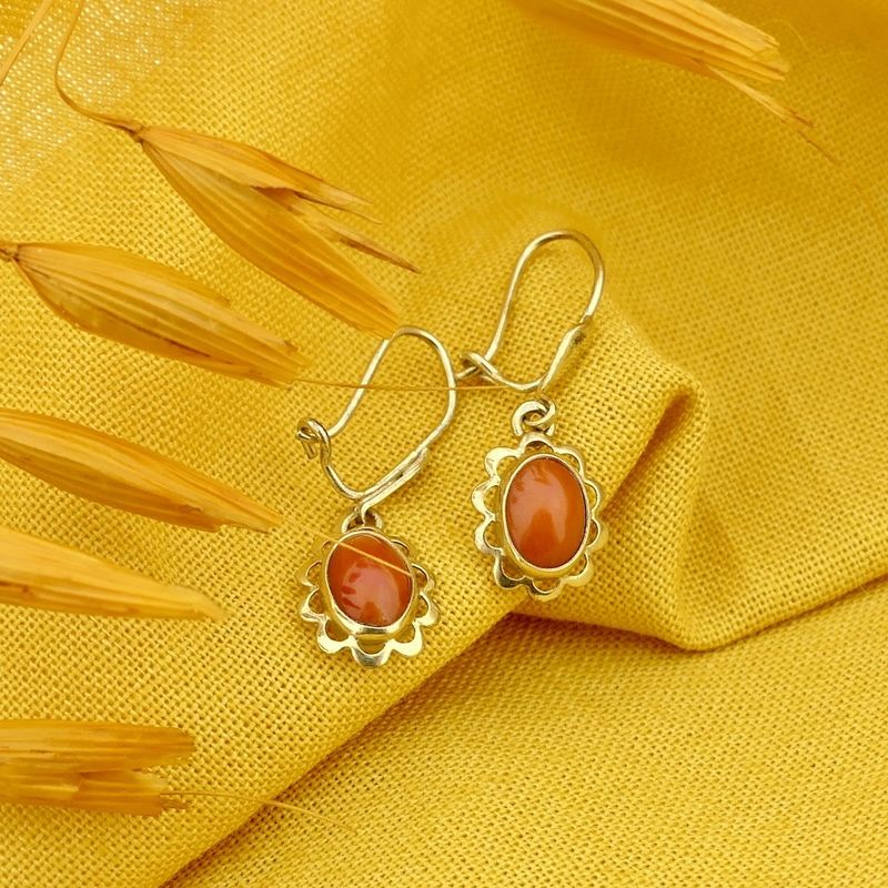 Image 2 of Gold earrings with red coral