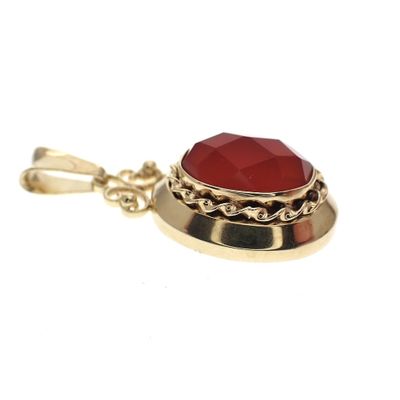 Image 2 of Gold vintage pendant with carnelian