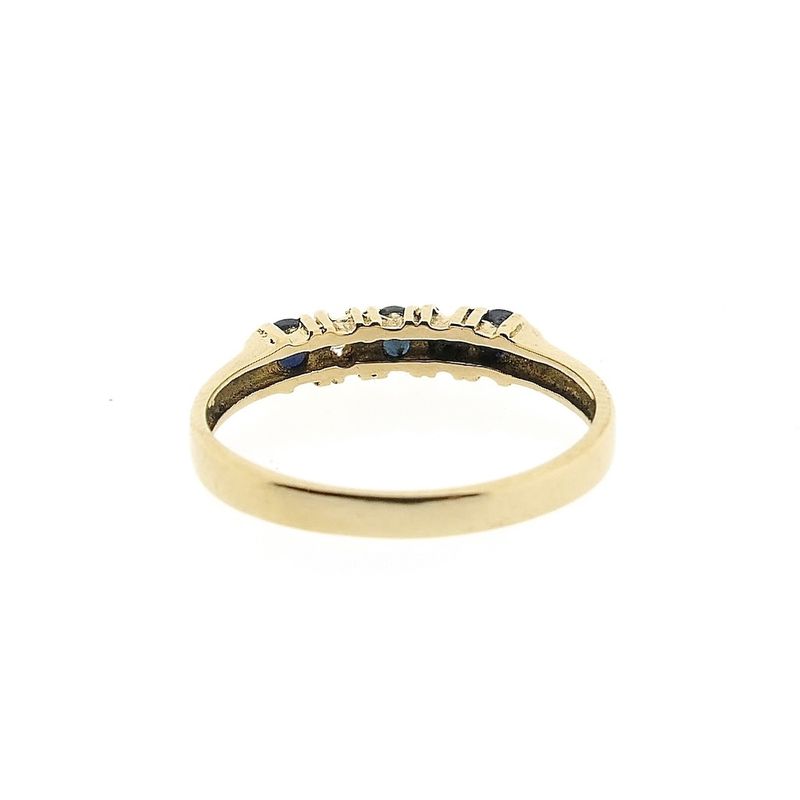 Image 4 of Gold ring with diamond and sapphire | 0.05 ct.