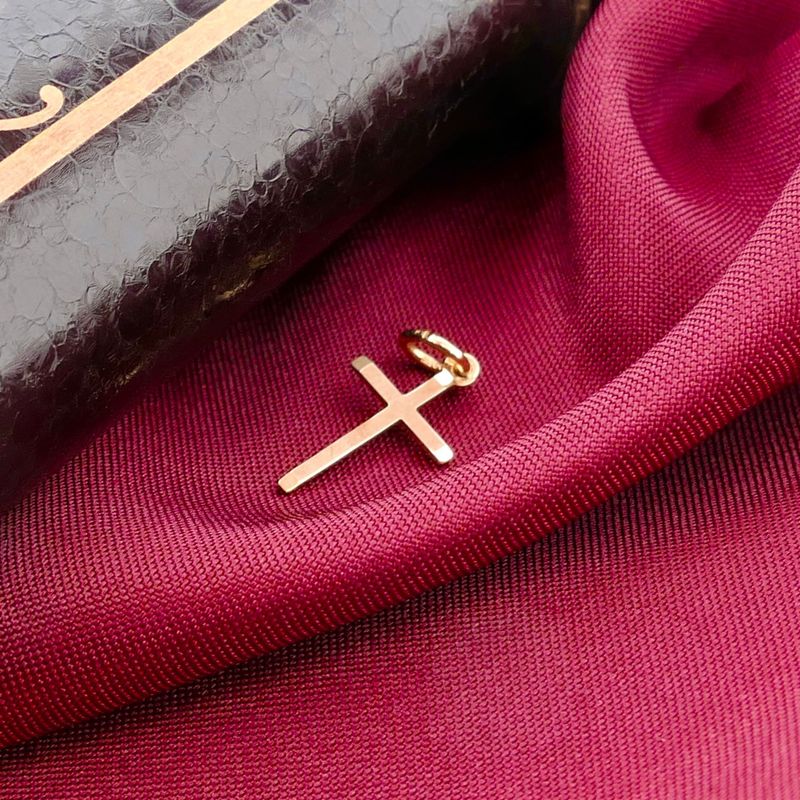 Image 2 of Gold pendant of a cross