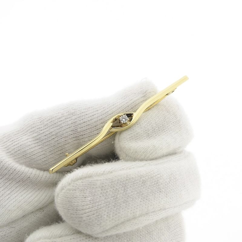 Image 8 of Narrow gold brooch with diamond | 0.05 ct.