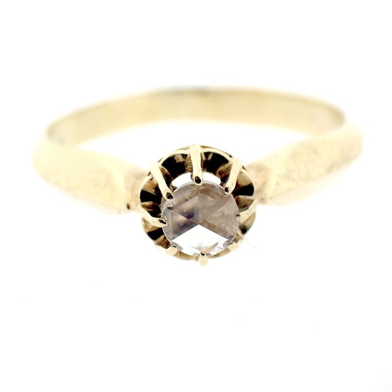 Image 5 of Vintage gold solitaire ring with 0.12 ct diamond.