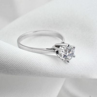 White gold ring with zirconia stone Image 2 of White gold ring with zirconia stone