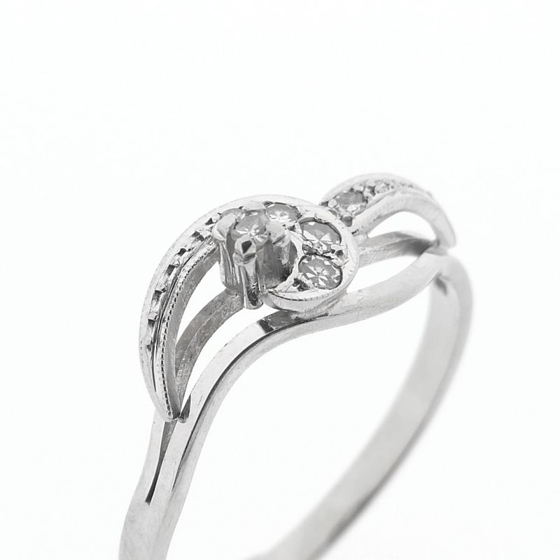 Image 2 of White gold ring with diamonds; 0.07 ct.