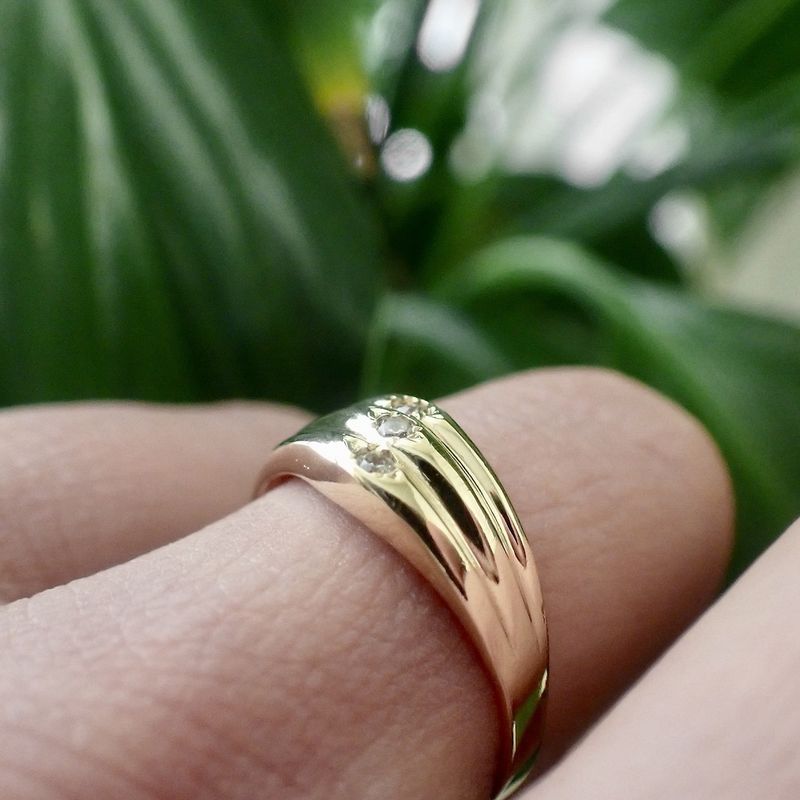 Image 2 of Gold ring with zirconia stones