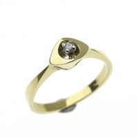Gold solitaire ring; diamond 0.03 ct.