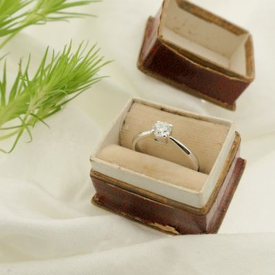 Image 2 of 18-karat white gold solitaire ring with 0.37 ct diamond