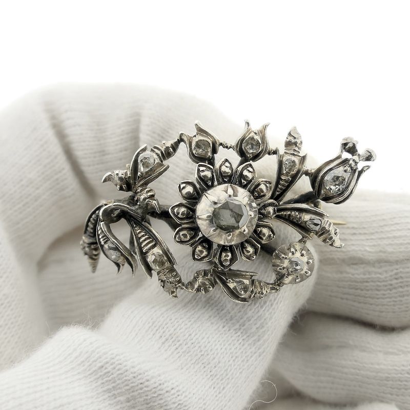 Image 8 of Silver Art Nouveau brooch set with rose-cut diamonds