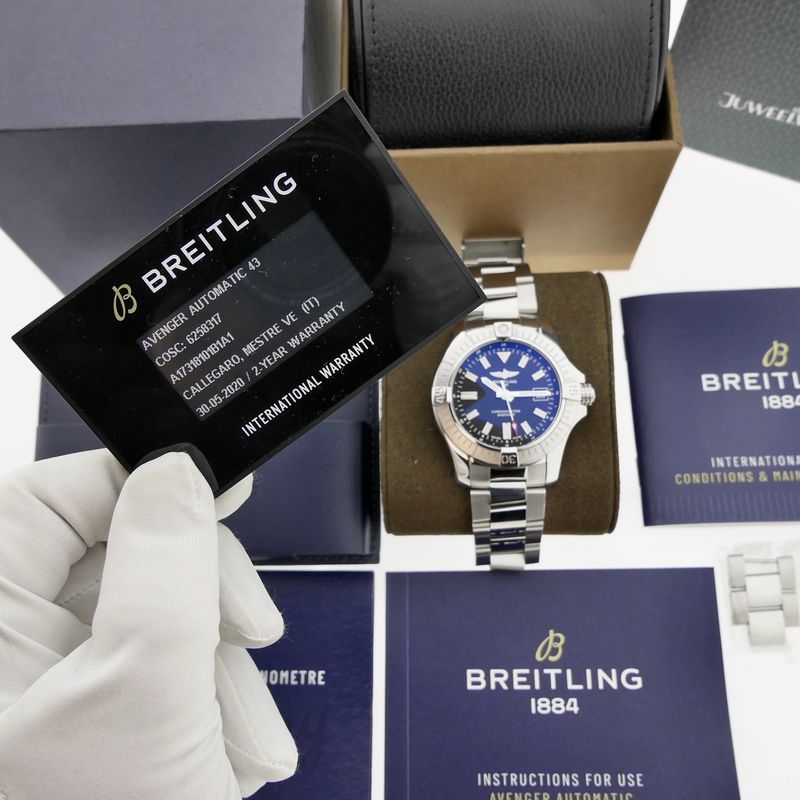 Image 15 of Breitling Avenger Automatic 43 A17318; Automatic men's watch