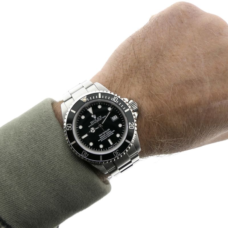 Image 16 of Rolex Sea Dweller 16600; Automatic diving watch in full set