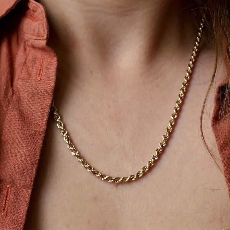 Image 10 of 18K Gold Twisted Link Chain | 51cm