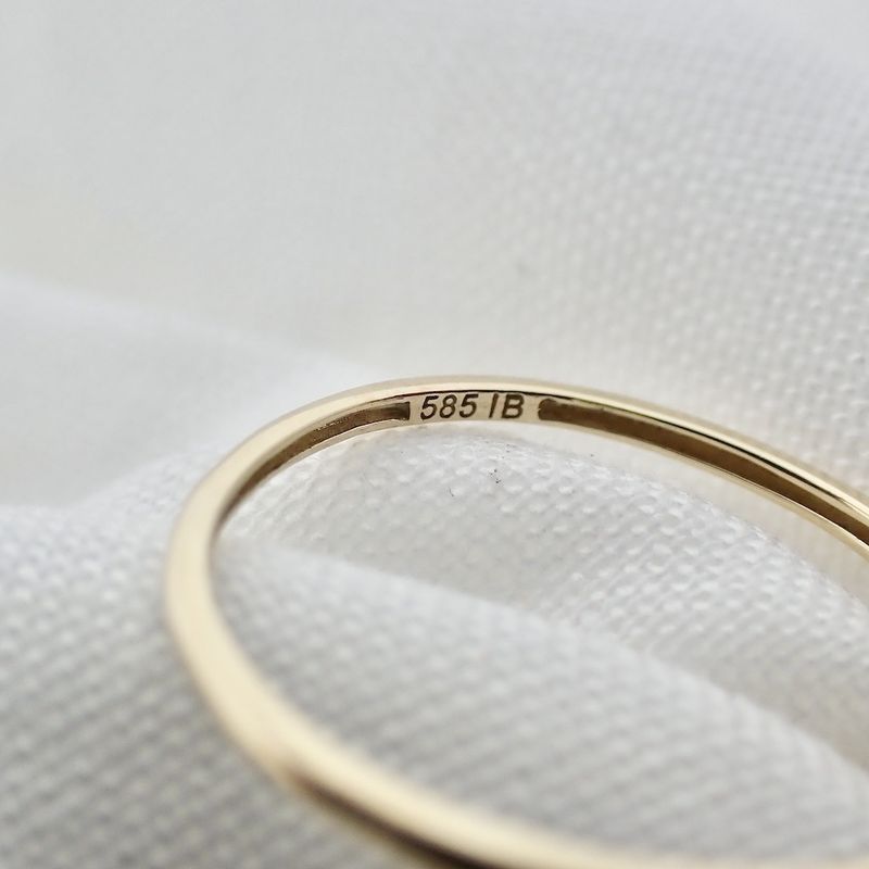 Image 5 of Gold subtle ring with knot