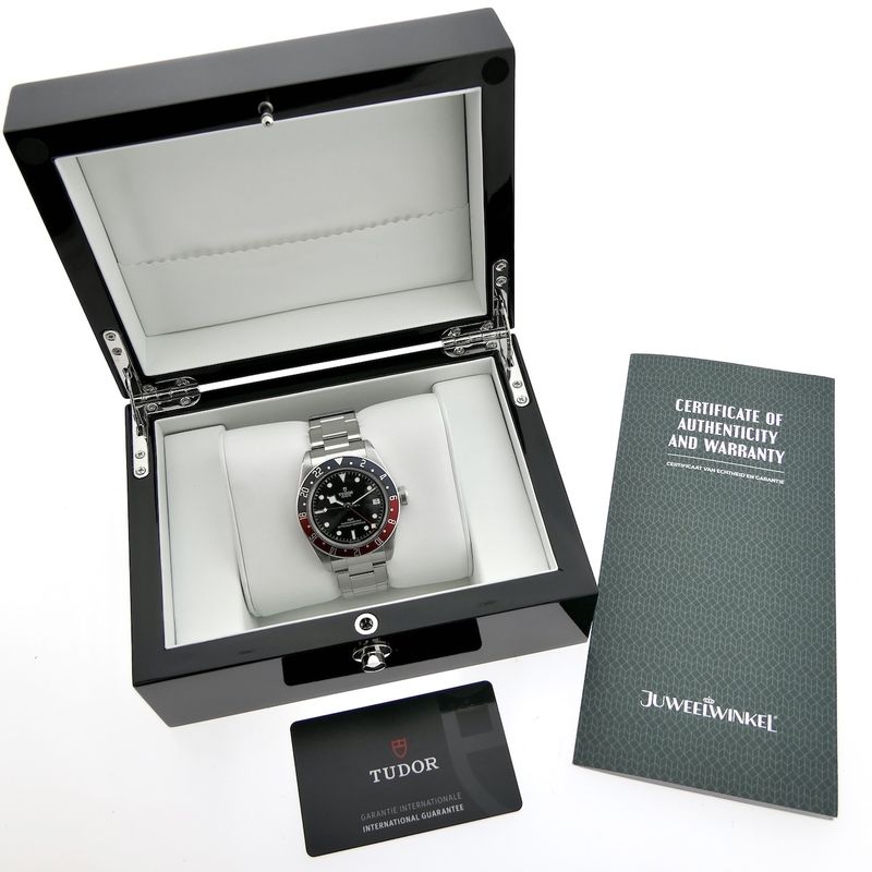 Image 16 of Tudor Black Bay GMT M79830RB-0001; Automatic men's watch