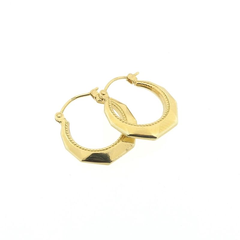 Image 10 of Gold faceted hoop earrings | Ø 17 mm