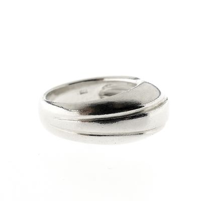 Image 2 of Silver ring with a domed design
