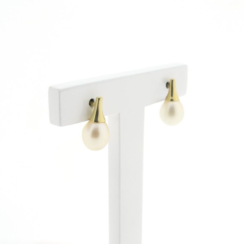 Image 3 of Gold stud earrings with pearl
