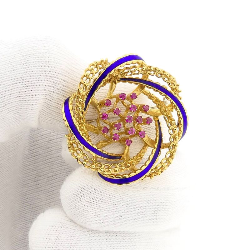 Image 10 of Vintage Gold Brooch Flower with Ruby and Enamel