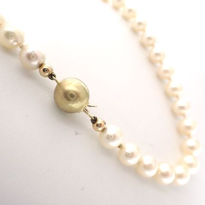 Image 2 of Vintage/antique pearl necklace with gold clasp | 46 cm