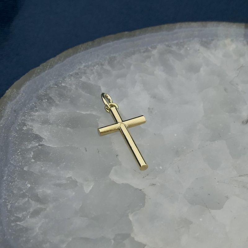 Image 2 of 18 carat gold pendant of a cross