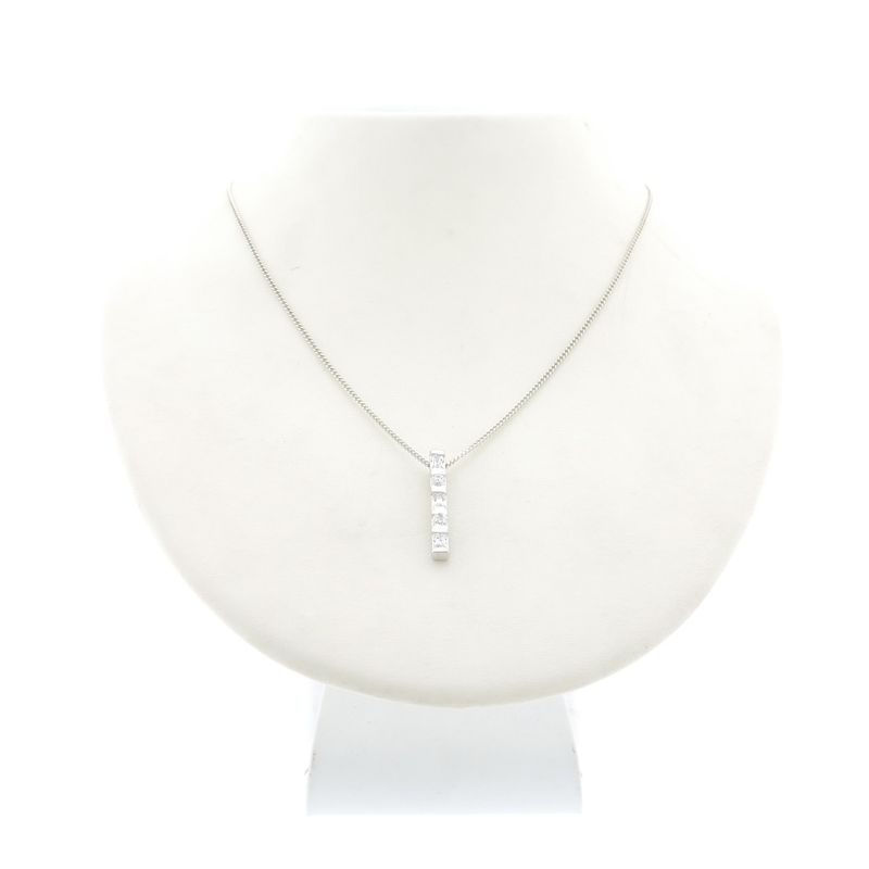 Image 5 of Silver pendant with zirconia