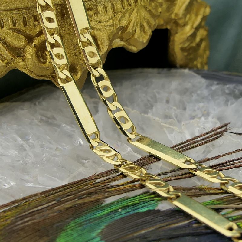 Image 6 of Gold closed Figaro link chain | 46 cm