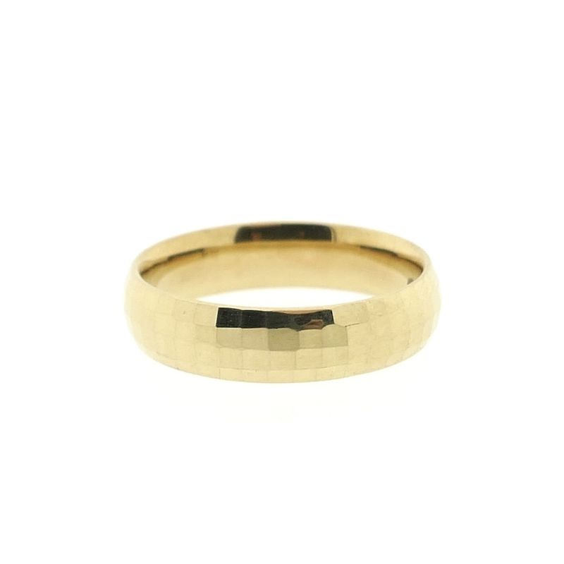 Image 3 of Gold ring with facets