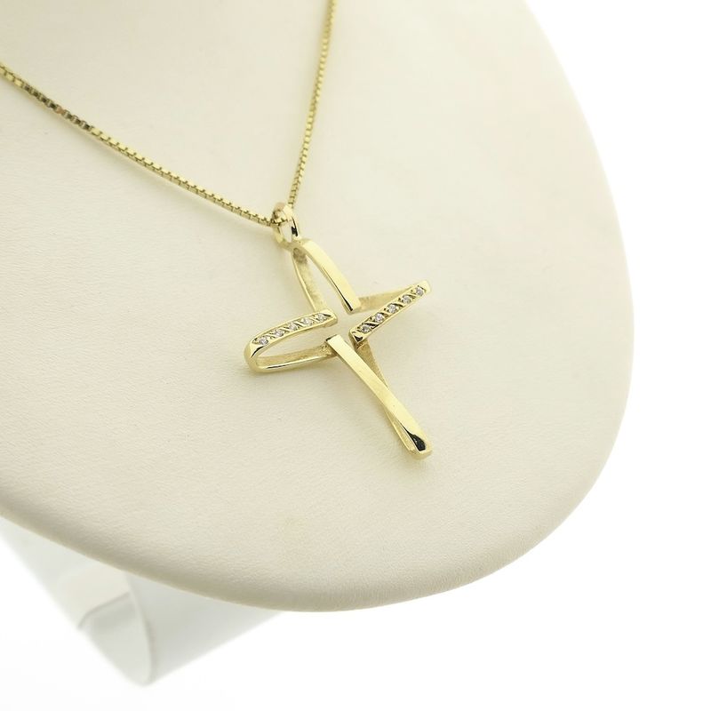 Image 8 of Gold pendant of a cross with zirconia