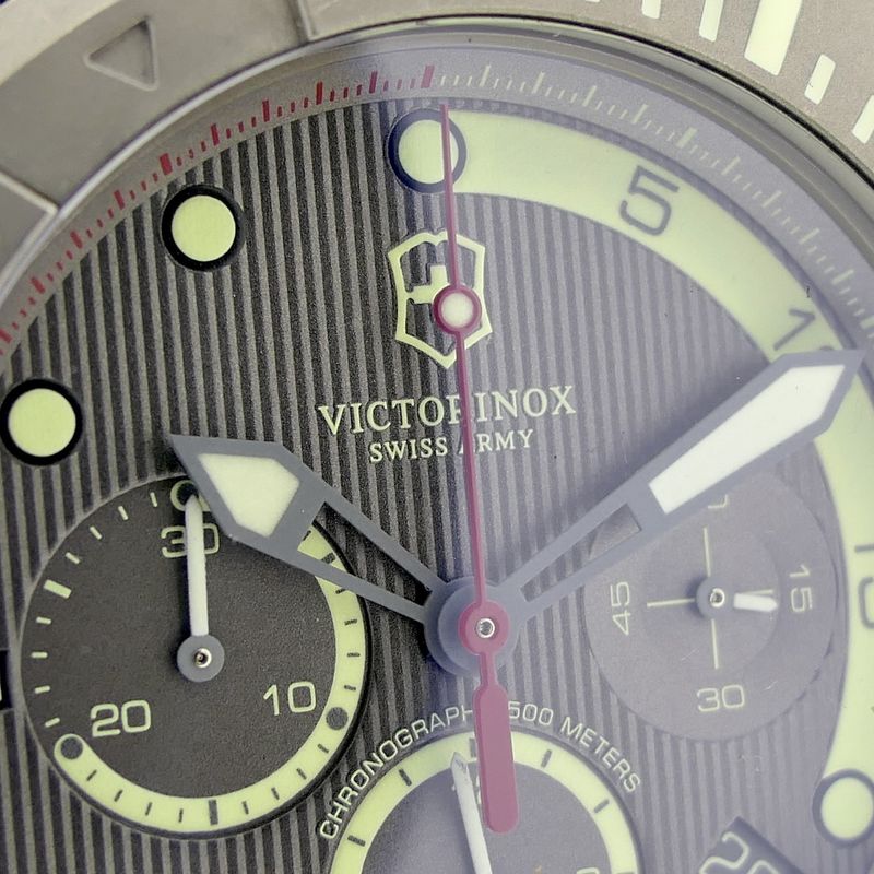 Image 5 of Victorinox Swiss Army Dive Master 500 'Limited Edition' 241660; Automatic chronograph diving watch