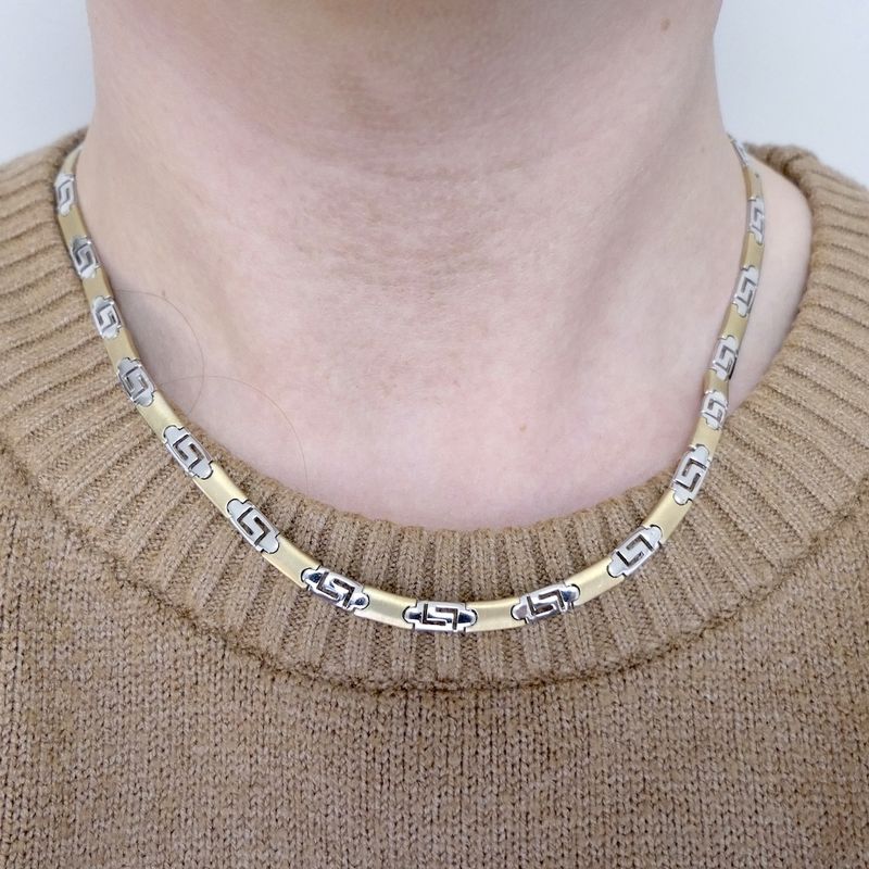 Image 9 of Two-tone gold necklace with a meandering pattern