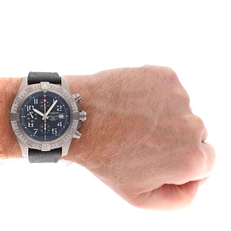 Afbeelding 16 van Breitling Avenger Bandit Chronograph E1338310; Automatisch Heren Horloge