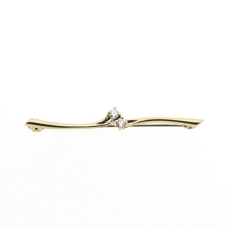Image 1 of Gold brooch with diamonds; 0.08 ct.