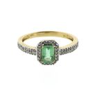 Image 3 of Gold ring with emerald and diamond | 0.32 ct.