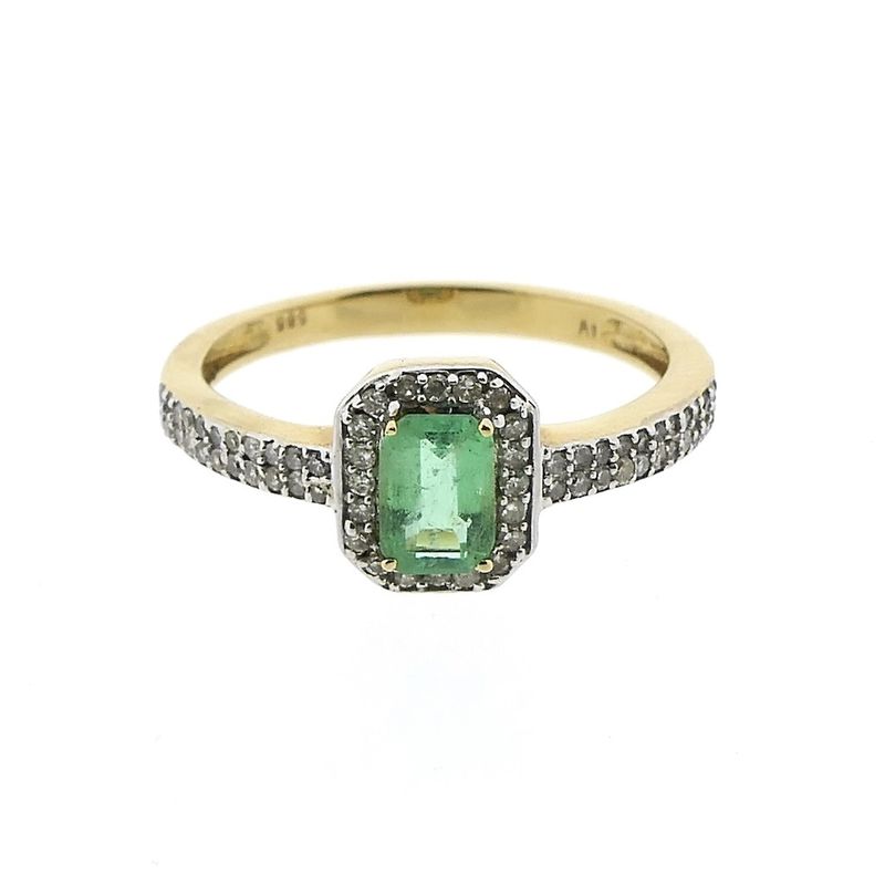Image 3 of Gold ring with emerald and diamond | 0.32 ct.