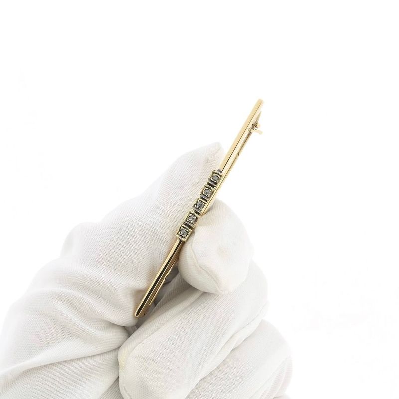 Image 1 of Gold Art Deco brooch with diamond; 0.10 ct.