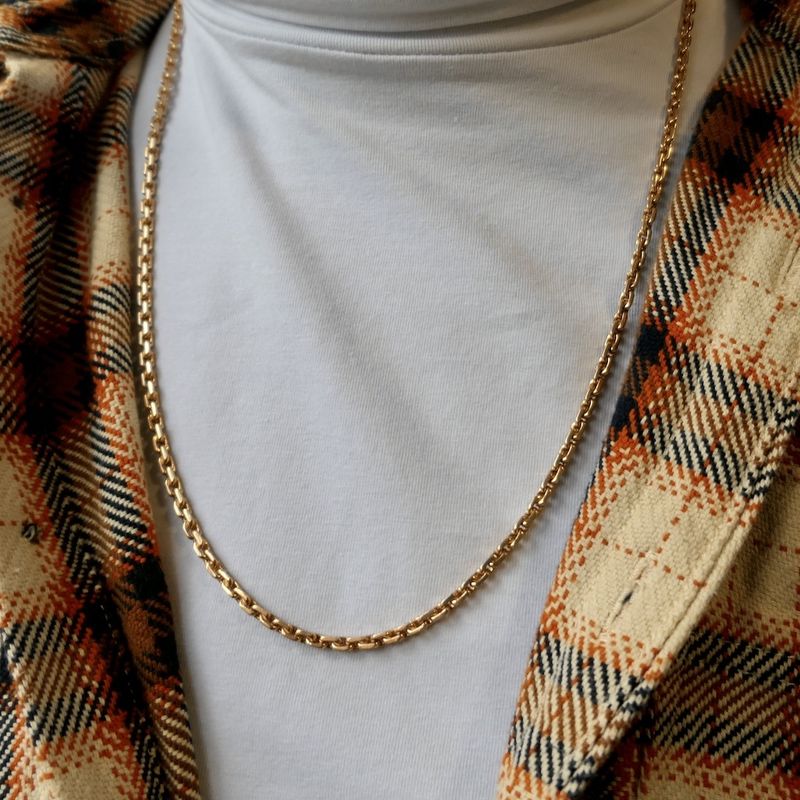 Image 9 of Solid gold anchor link chain | 68 cm