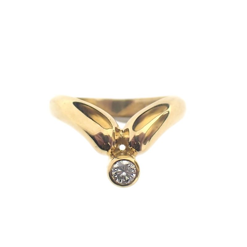 Image 3 of 18K Gold V-shaped ring with diamond | 0.15 ct.