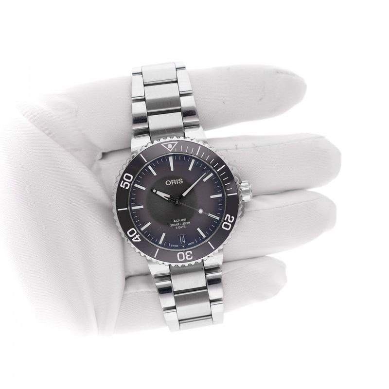 Afbeelding 7 van Oris Aquis Date '5-Days' 0140077694154; Automatisch Heren Horloge