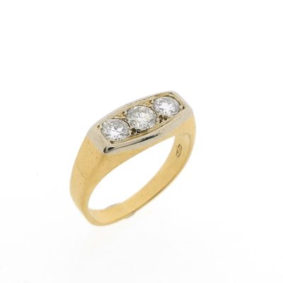Image 1 of Gold ring with diamonds 0.74 ct.