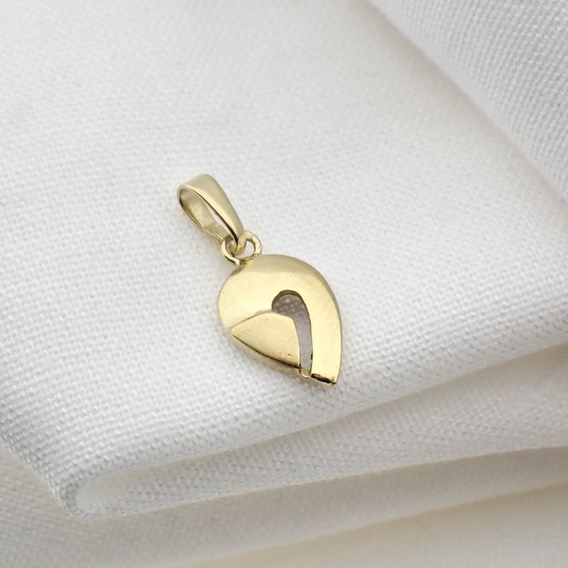 Image 4 of Golden fantasy pendant