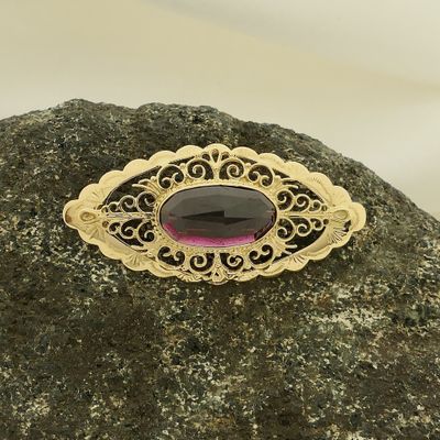 Image 2 of Vintage gold brooch with garnet