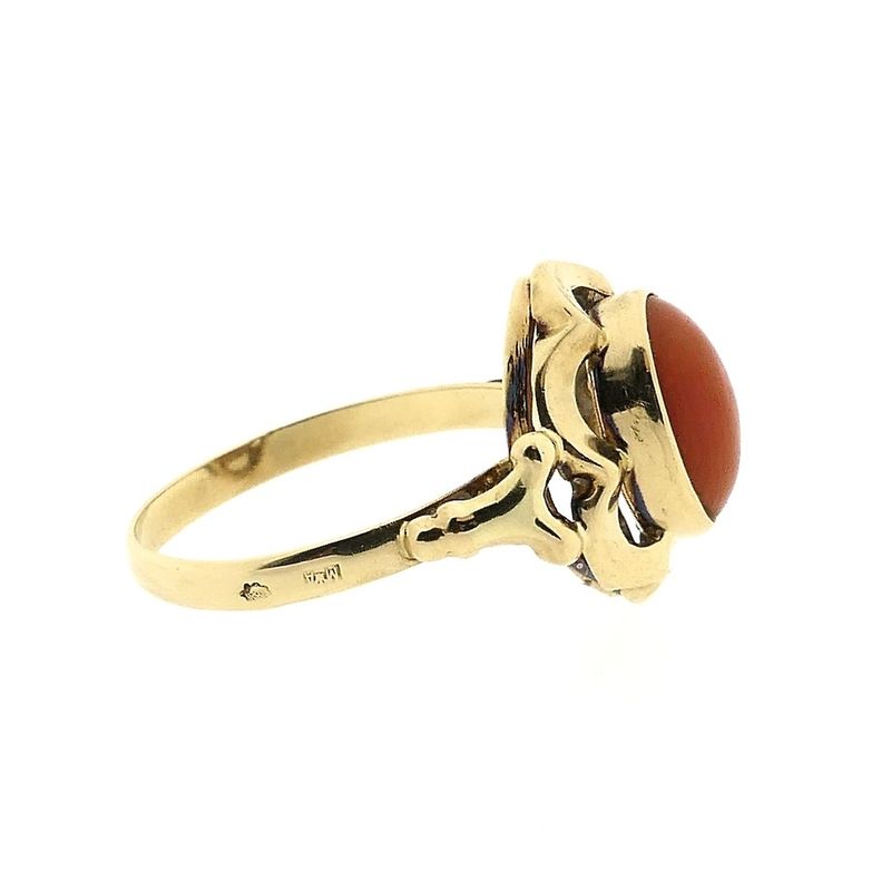 Image 7 of Gold ring with red coral | Antique